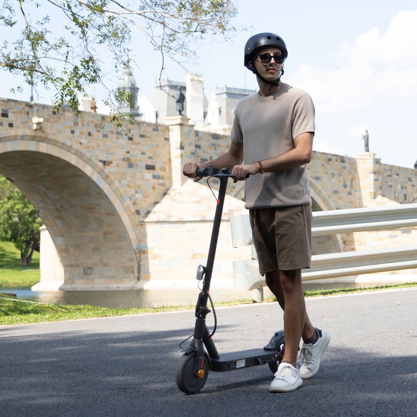 iScooter E-Scooter mit Straßenzulassung (ABE) – 20 km Reichweite, 350 W Motor